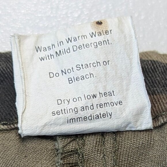 Rothco Size XS Camo Cargo Cropped Pants With Decorative Patches - Picture 9 of 16